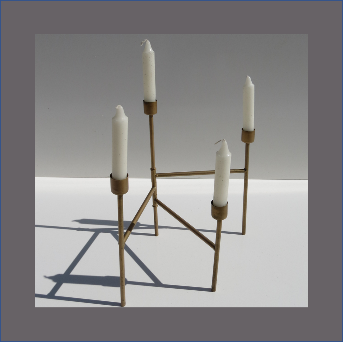 gold-3-arm-candle-stick